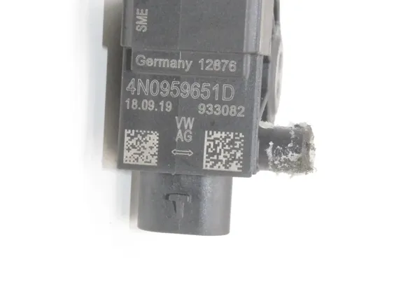 AUDI e-tron 1 generation (2018-2024) Crash Impact Sensor 4N0959651D 33501554