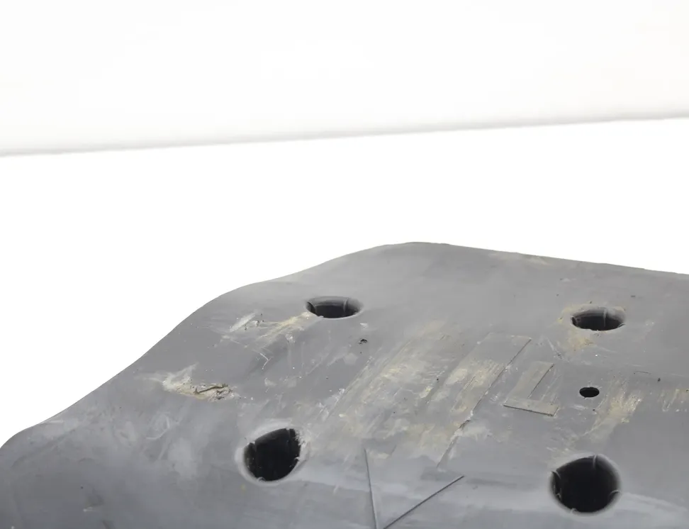 BMW 4 Series G22, G23, G26 (2020-2023) Zadná ľavá spodná ochrana 6876803 33503775