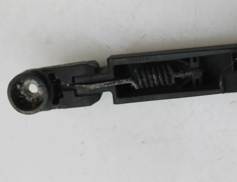 LEXUS RX 2 generation (2003-2009) Дворник крышки багажника 33579320