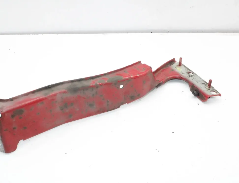 AUDI A5 Sportback 8T (2009-2011) Predný pravý držiak blatníka 8T0821136A 33918207