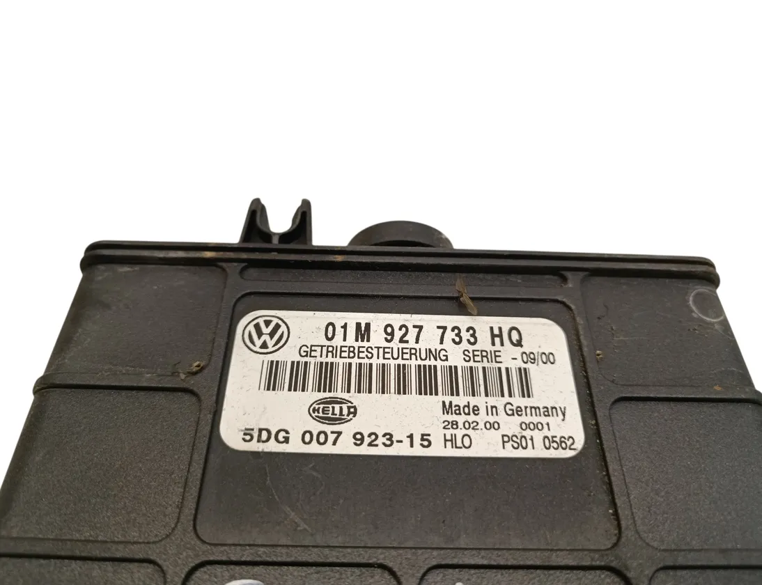 VOLVO V70 2 generation (2000-2008) Блок управления коробки передач 01M927733HQ 33367685