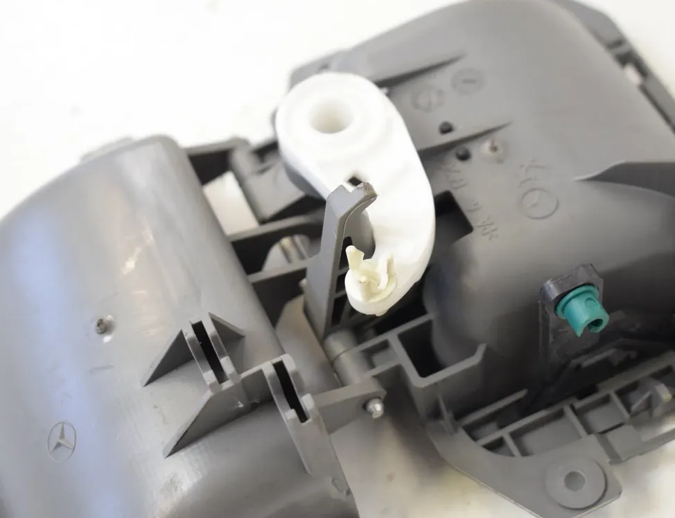 MERCEDES-BENZ Sprinter 2 generation (906) (2006-2018) Правая передняя внутренняя ручка открытия A9067600061 10702473