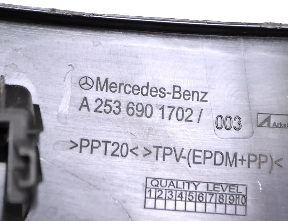 MERCEDES-BENZ GLC 253 (2015-2019) Pravý zadný okraj kapoty A2536901702 11826095