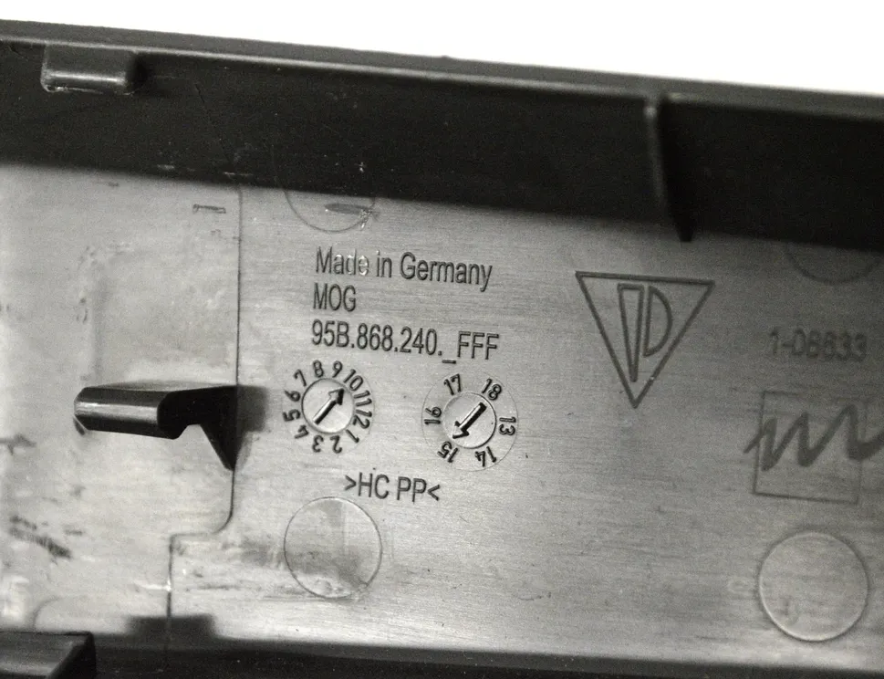 PORSCHE Macan 1 generation (2013-2023) Pravý A stĺpikový obklad 95B868240 14733148