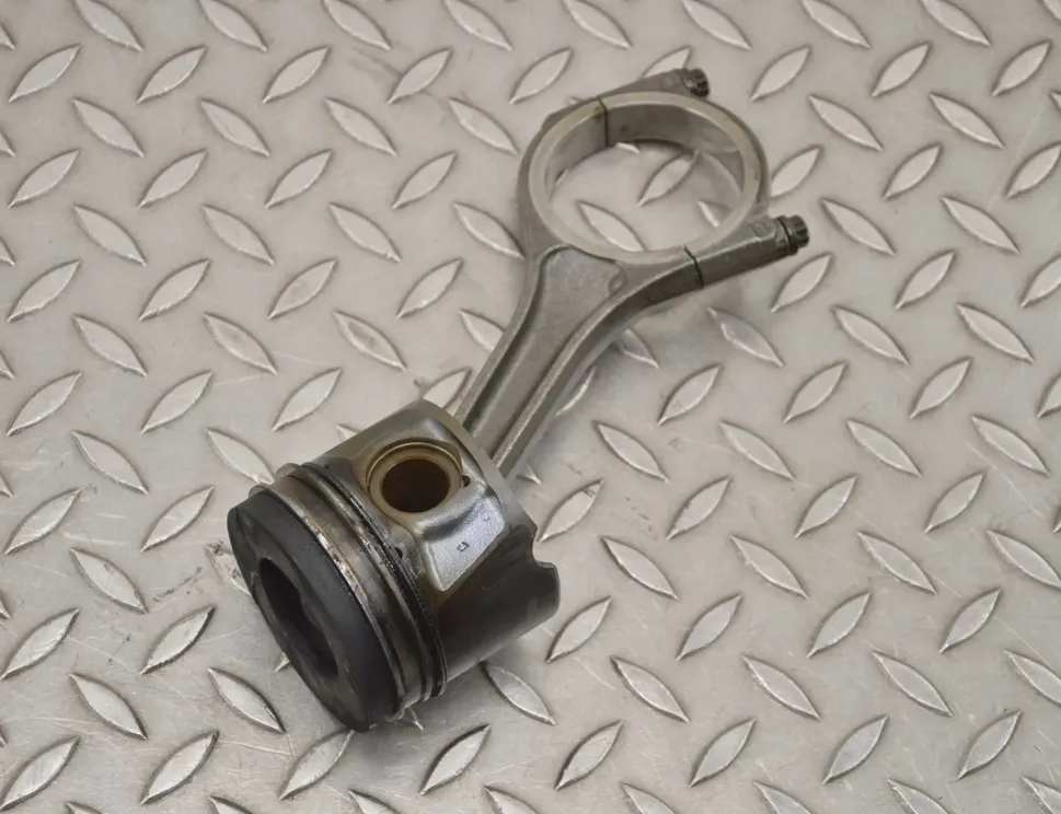 JAGUAR XJ 3 generation (X350) (2003-2009) Piston 230805,008 18773244