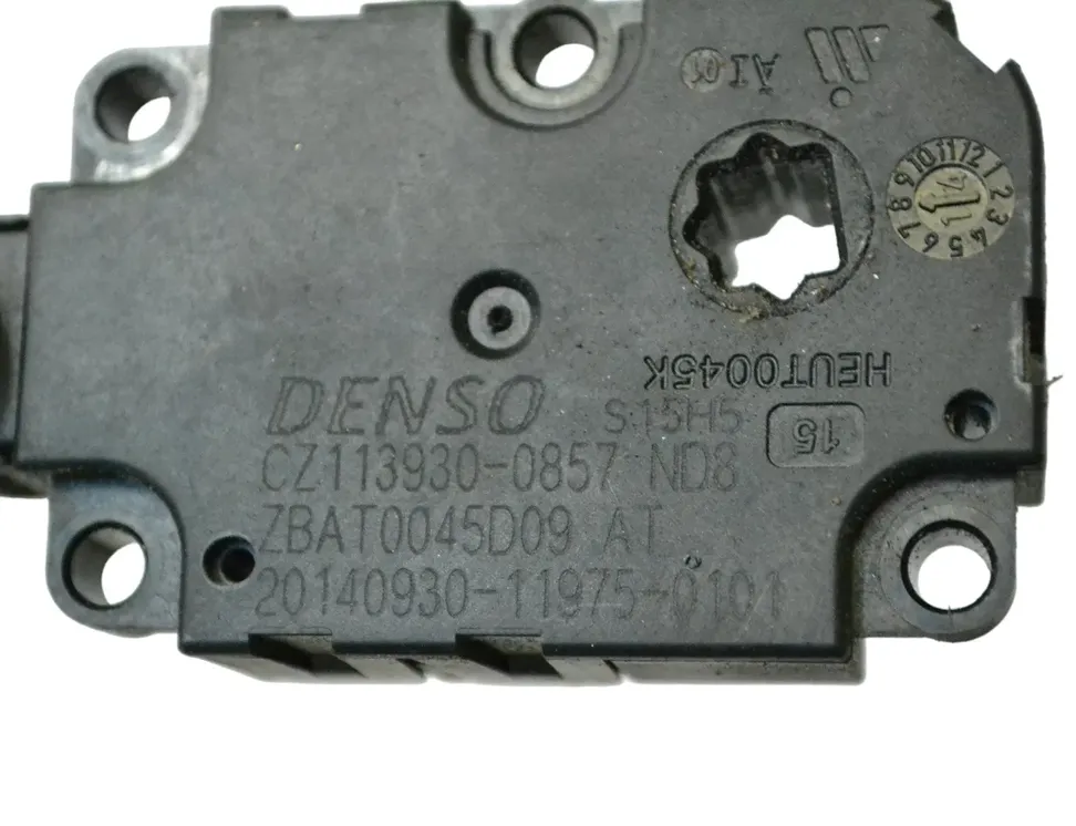 MERCEDES-BENZ A-Class W176 (2012-2018) Клапаны управления внутренним подогревом CZ113930-0857 22267302