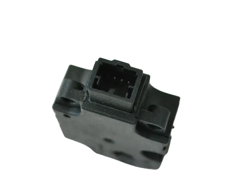 MERCEDES-BENZ A-Class W176 (2012-2018) Клапаны управления внутренним подогревом CZ113930-0857 22267302