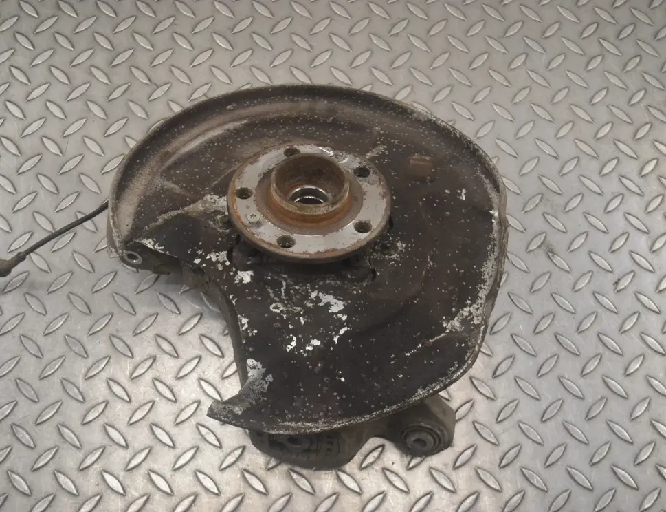 VOLVO XC90 2 generation (2014-2024) Rear Left Wheel Hub 25310832