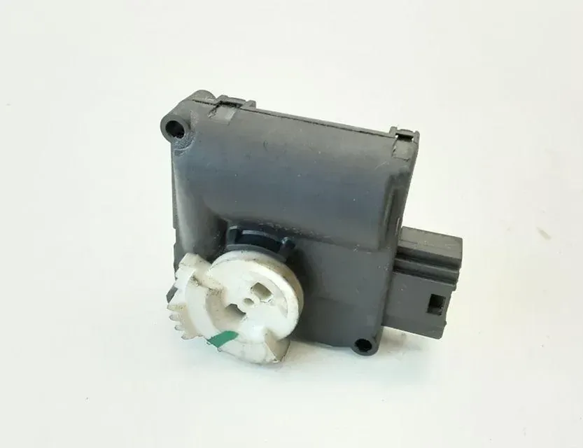 AUDI A6 C6/4F (2004-2011) Клапаны управления внутренним подогревом 0132801359 33621813