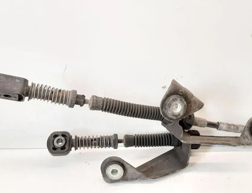 SEAT Altea 1 generation (2004-2013) Mechanizmus radenia prevodových rýchlostí 1K0711049AS 33625379