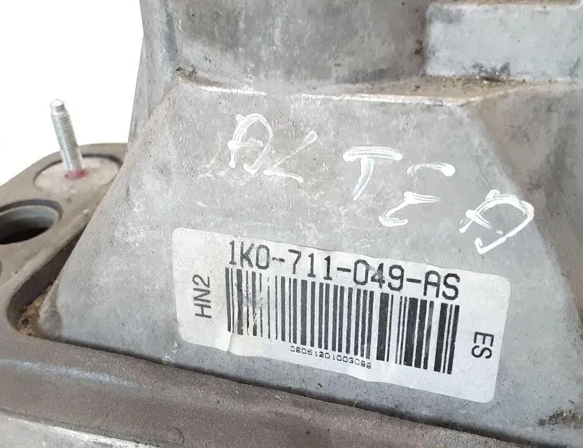 SEAT Altea 1 generation (2004-2013) Mechanizmus radenia prevodových rýchlostí 1K0711049AS 33625379