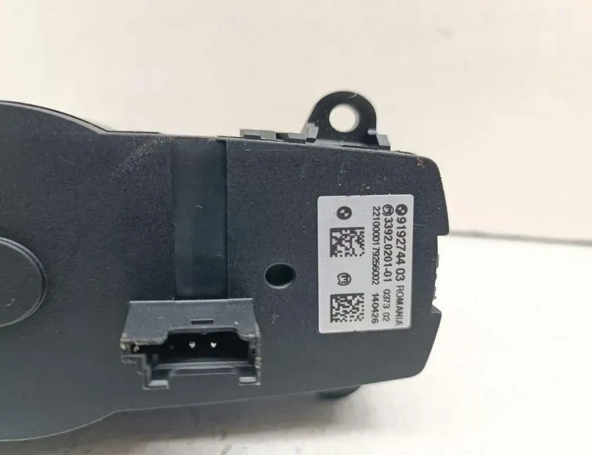 BMW 5 Series F10/F11 (2009-2017) Переключатель света 9192744 33645420