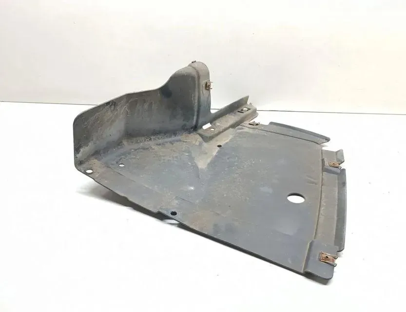BMW 1 Series E81/E82/E87/E88 (2004-2013) Ďalší maskovaný panel 7906814 33652005