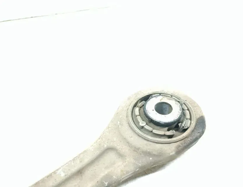 AUDI Q5 8R (2008-2017) Predný pravý rovný riadiaci rameno 33656184