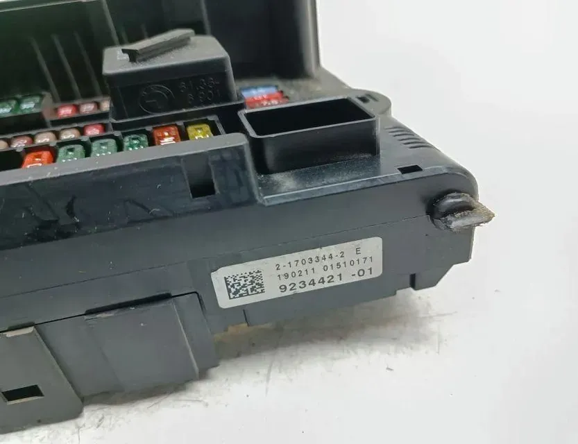 BMW 5 Series F10/F11 (2009-2017) Блок предохранителей 9234421 33659219