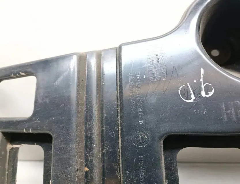 BMW X1 E84 (2009-2015) Rear Right Bumper Bracket 2991780 33659500