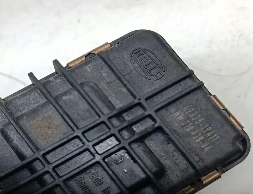 BMW 5 Series F10/F11 (2009-2017) Electrical Turbocharger Control 6NW010430 33667757