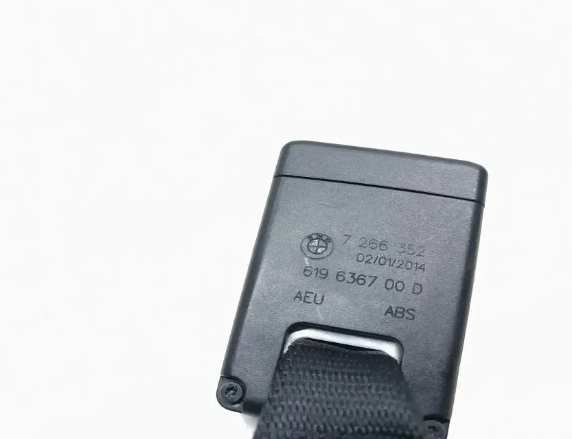 BMW 1 Series F20/F21 (2011-2020) Rear Left Seat Buckle 7266352 33674330