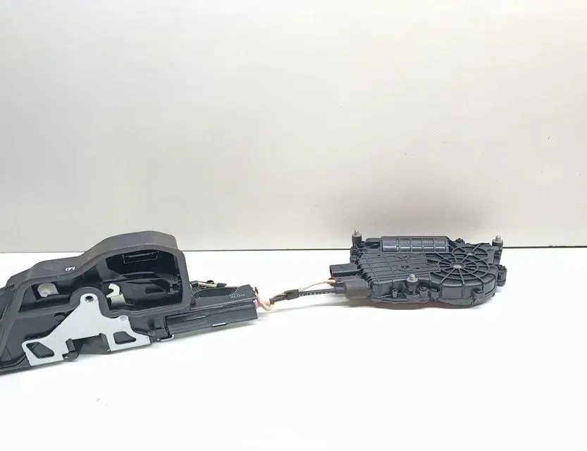 BMW 5 Series F10/F11 (2009-2017) Rear Left Door Lock 7154515 33676013