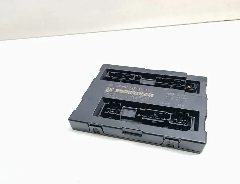 AUDI A4 B9/8W (2015-2024) Блок управления Комфорт 8K0907064CP 33678306