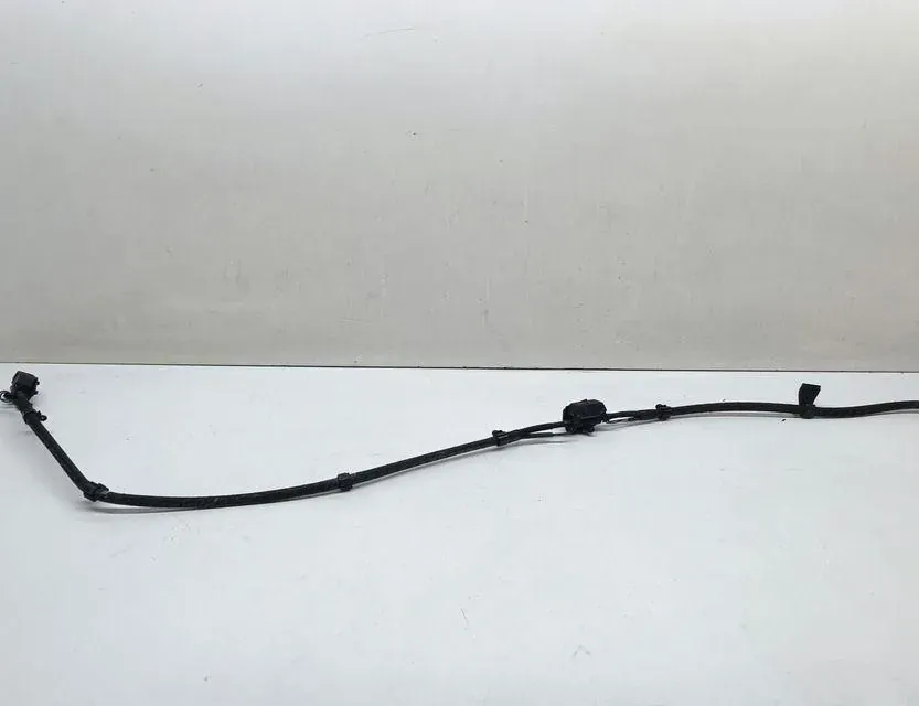 BMW 2 Series Grand Tourer F46 (2018-2023) Windscreen Nozzle Jet 33682780