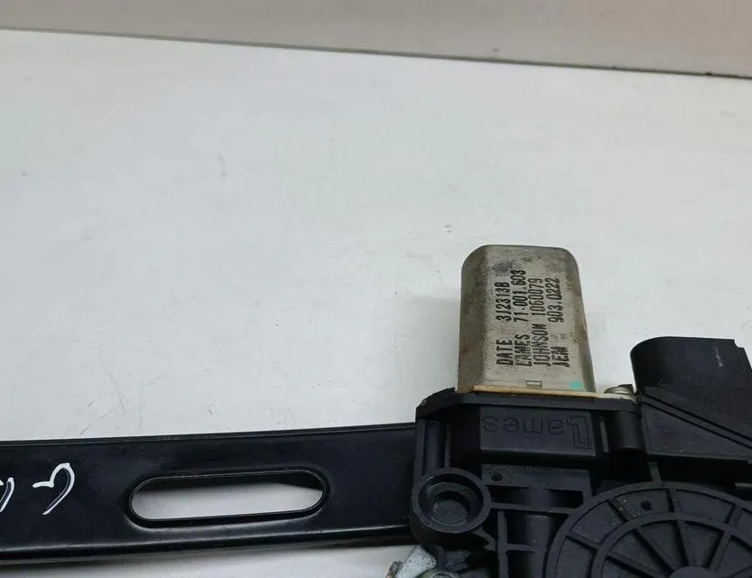 BMW 3 Series E90/E91/E92/E93 (2004-2013) Стеклоподъемник задней правой двери 71001603 33682794