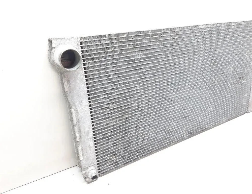 BMW 5 Series F10/F11 (2009-2017) Охлаждающий радиатор 8509176 33690307