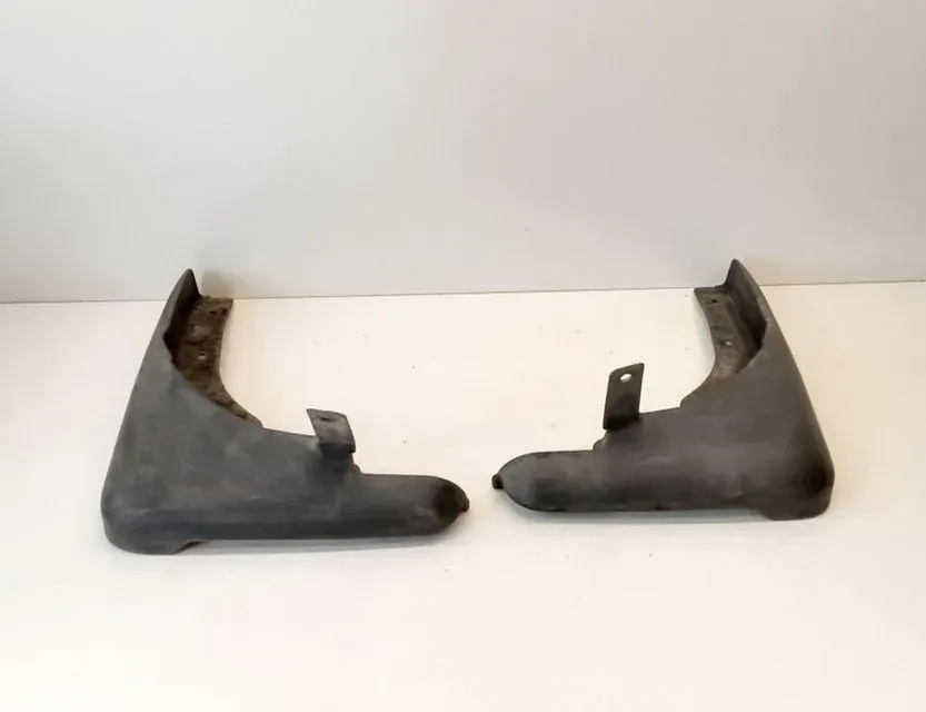 NISSAN X-Trail T30 (2001-2007) Брызговик передний левый 638548H300 33697298