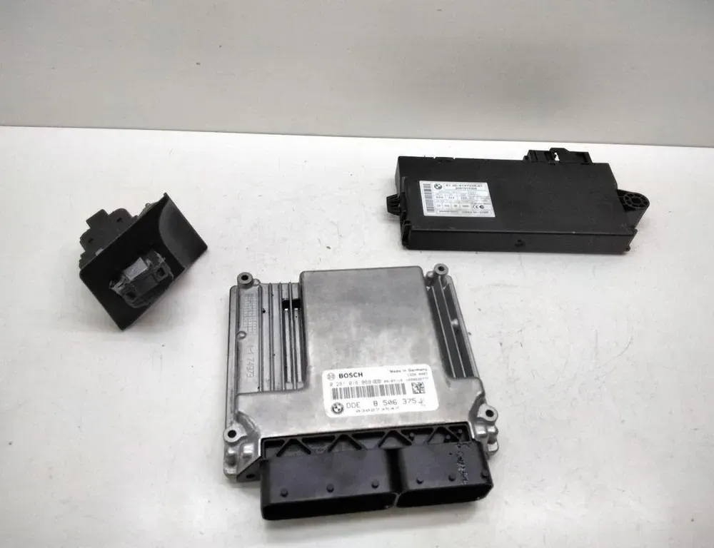 BMW 3 Series E90/E91/E92/E93 (2004-2013) Engine ECU Set 8506375,9147226 33700388