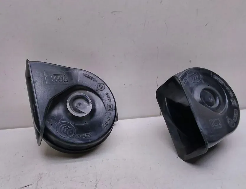 BMW 3 Series E90/E91/E92/E93 (2004-2013) Сигнал E355306 33701261