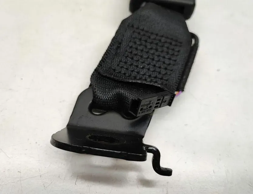 BMW 1 Series F20/F21 (2011-2020) Rear Left Seat Buckle 7266352 33702962