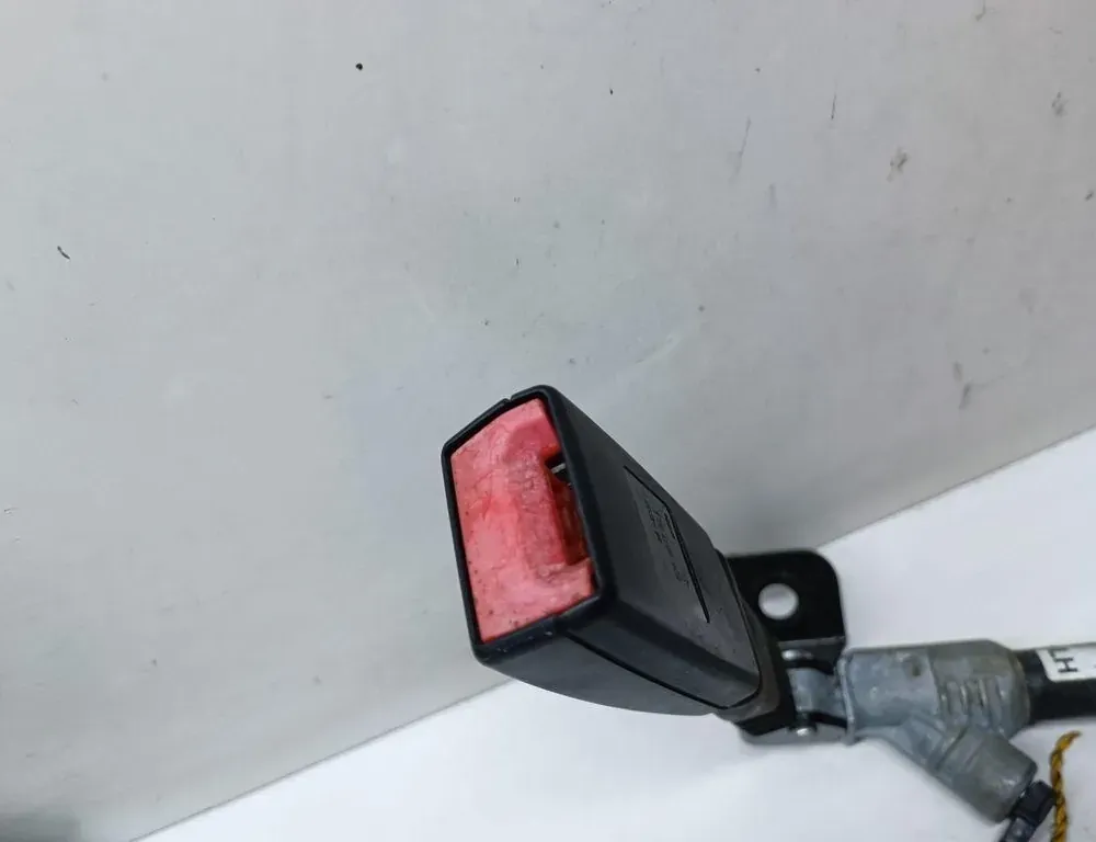 BMW 3 Series E90/E91/E92/E93 (2004-2013) Застежка сиденья задняя левая 6983007 33704461