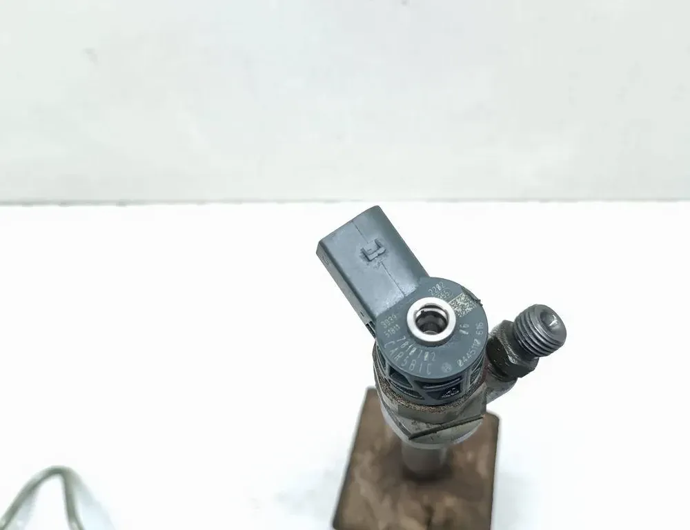 BMW X3 F25 (2010-2017) Fuel Injector 7810702 33737399