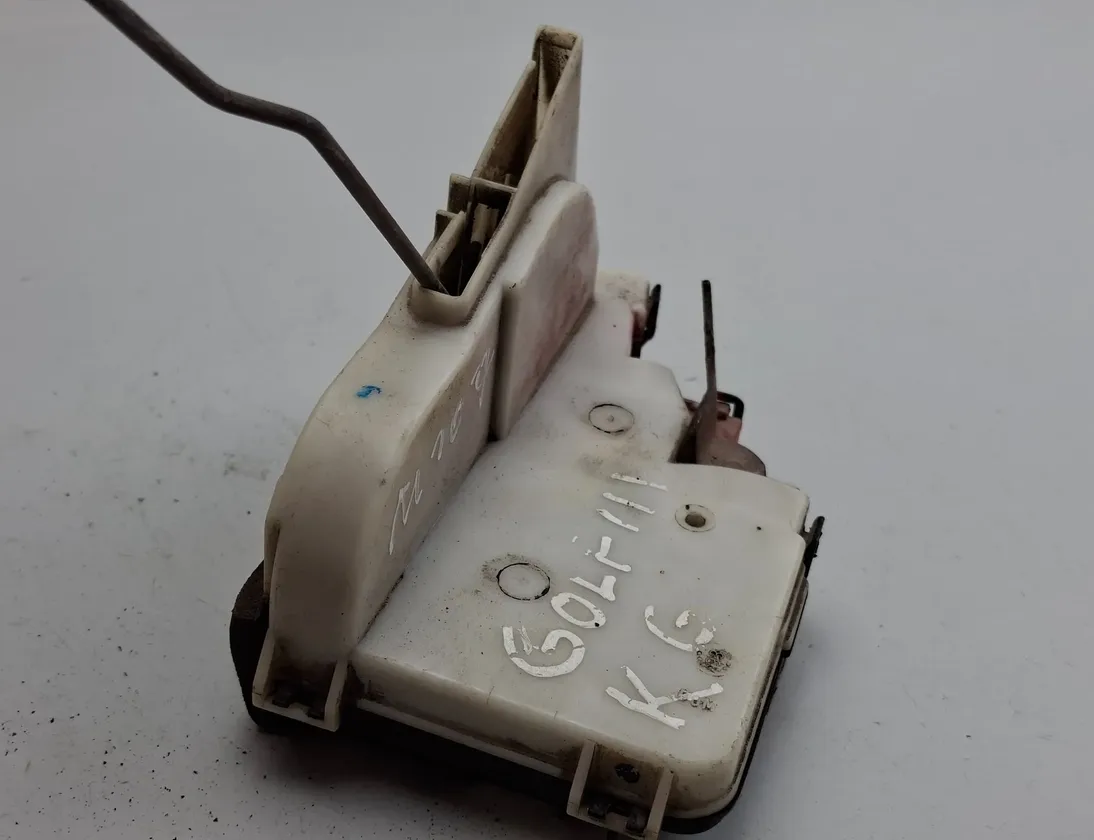 VOLKSWAGEN Golf 3 generation (1991-1998) Ľavé zadné dvere 1H4839015 33494486