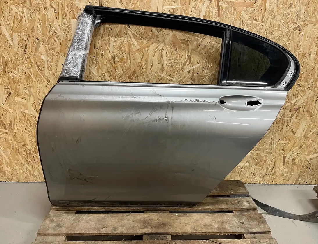 BMW 7 Series G11/G12 (2015-2023) Rear Left Door 41527423701,7423701,9466843 33611062
