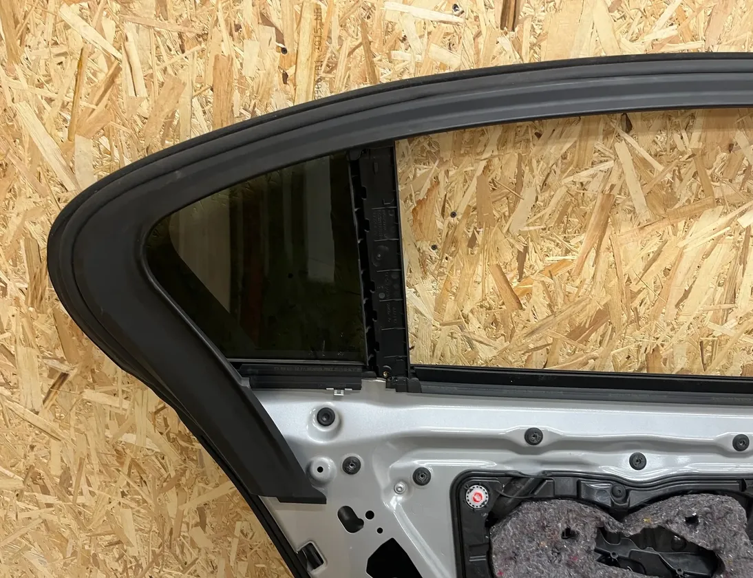 BMW 7 Series G11/G12 (2015-2023) Rear Left Door 41527423701,7423701,9466843 33611062