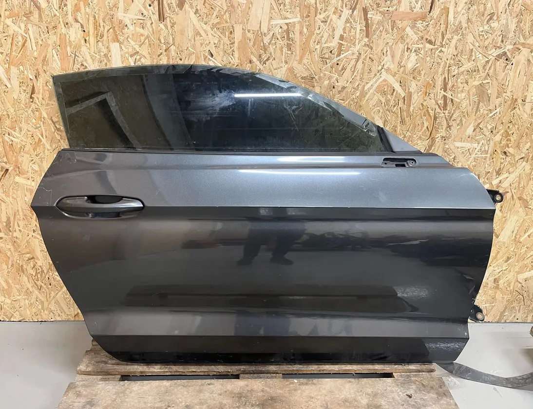 FORD USA Mustang 6 generation (2014-2024) Front Right Door 33611070