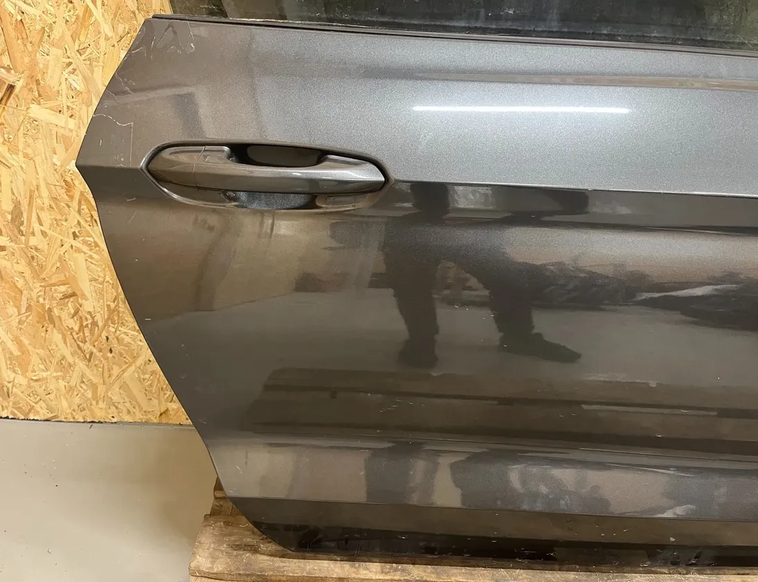 FORD USA Mustang 6 generation (2014-2024) Front Right Door 33611070