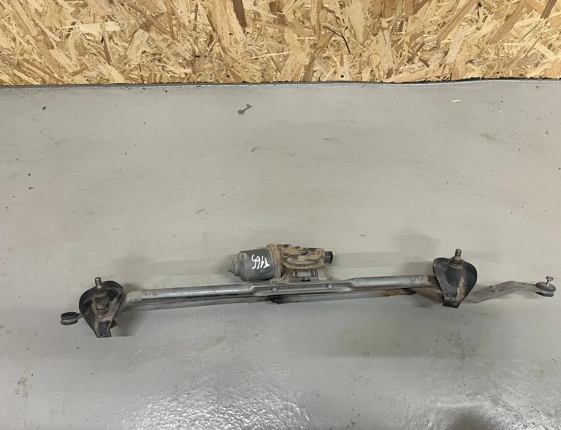 DODGE Charger LD (2010-2024) Mechanizmus stierača predného čelného skla 57010291AG 33695664