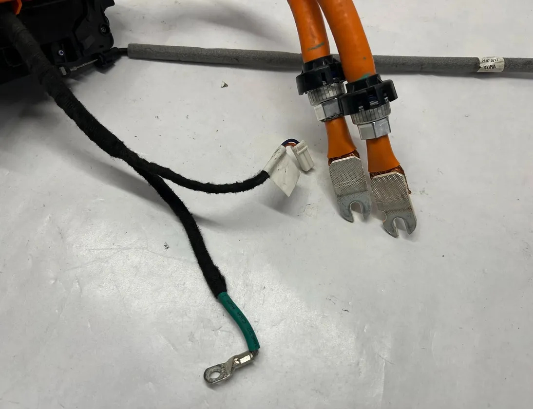 TESLA Model X 1 generation (2015-2024) Аккумуляторный кабель 1026041-00-M,102604100M,1045978-10-F,104597810F,1054074-00-C,105407400C,1067677-00-C,106767700C 34157929