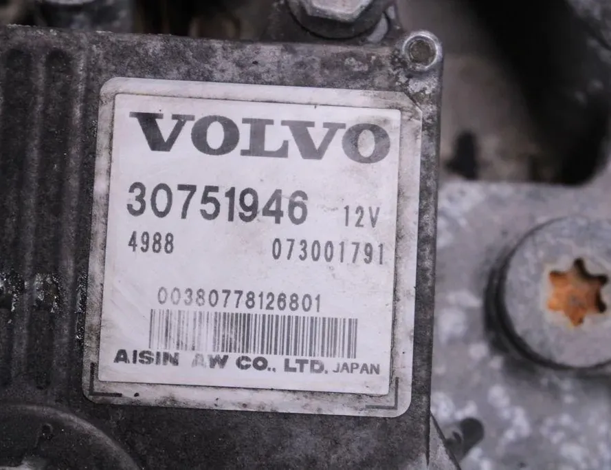 VOLVO V70 2 generation (2000-2008) Gearbox 30751946 33272406