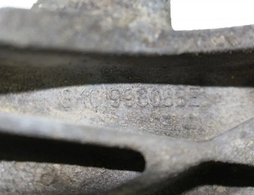 AUDI A4 B8/8K (2011-2016) Engine Bracket Right Side 8K0199308BE 33272960