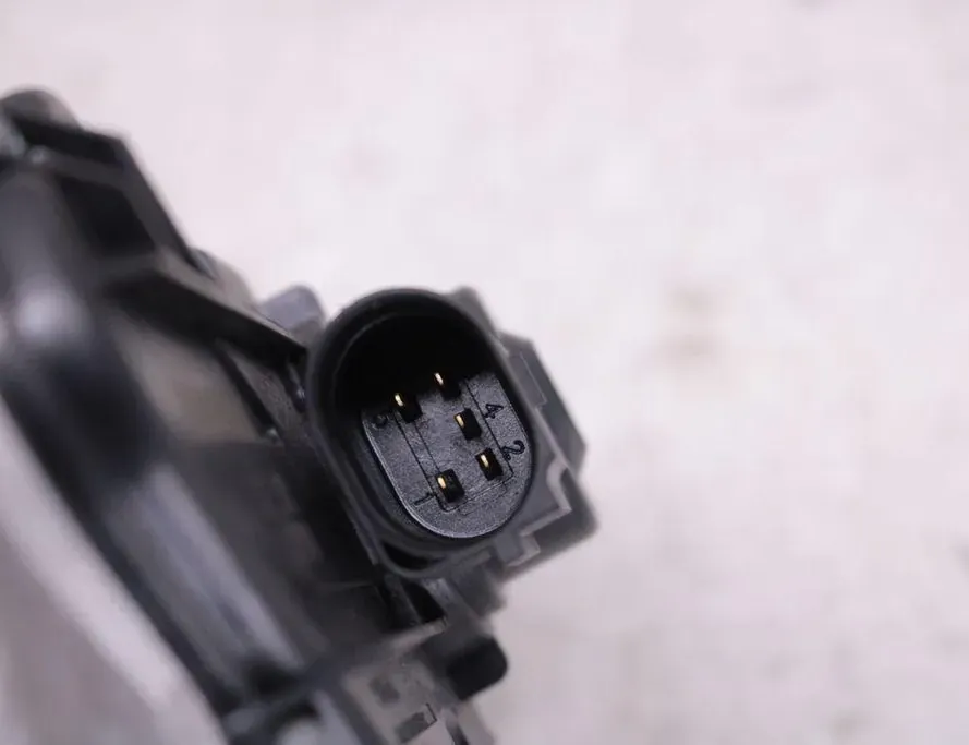 VOLKSWAGEN Passat B6 (2005-2010) EGR Valve A2C53082890 33274749