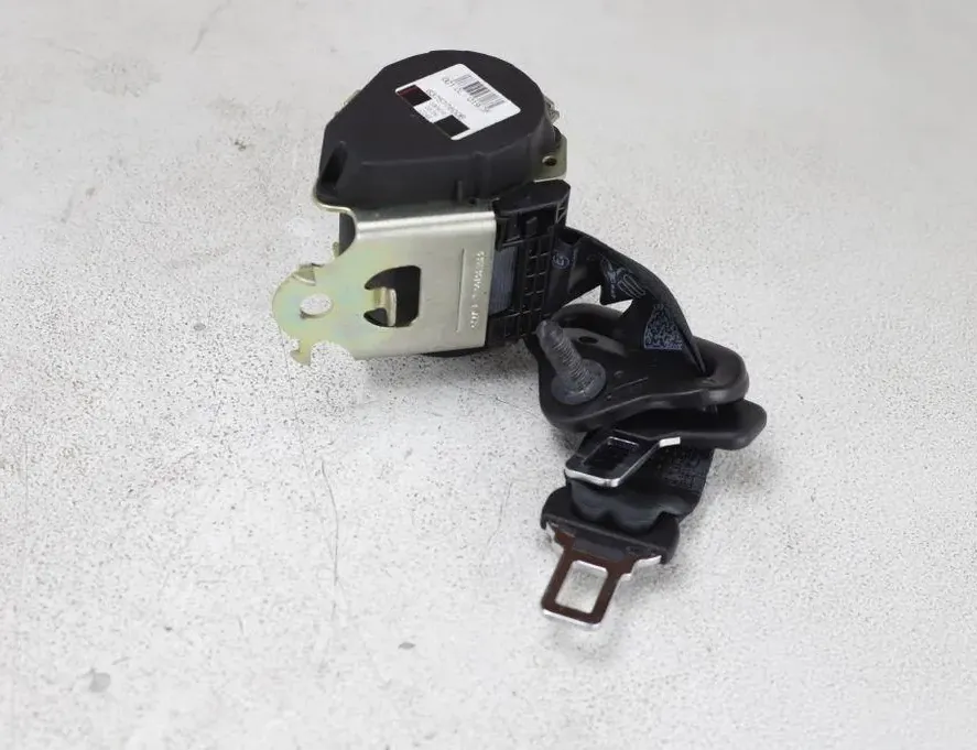 OPEL Crossland X 1 generation (2017-2023) Ремень безопасности средний задний 39125915 33274905