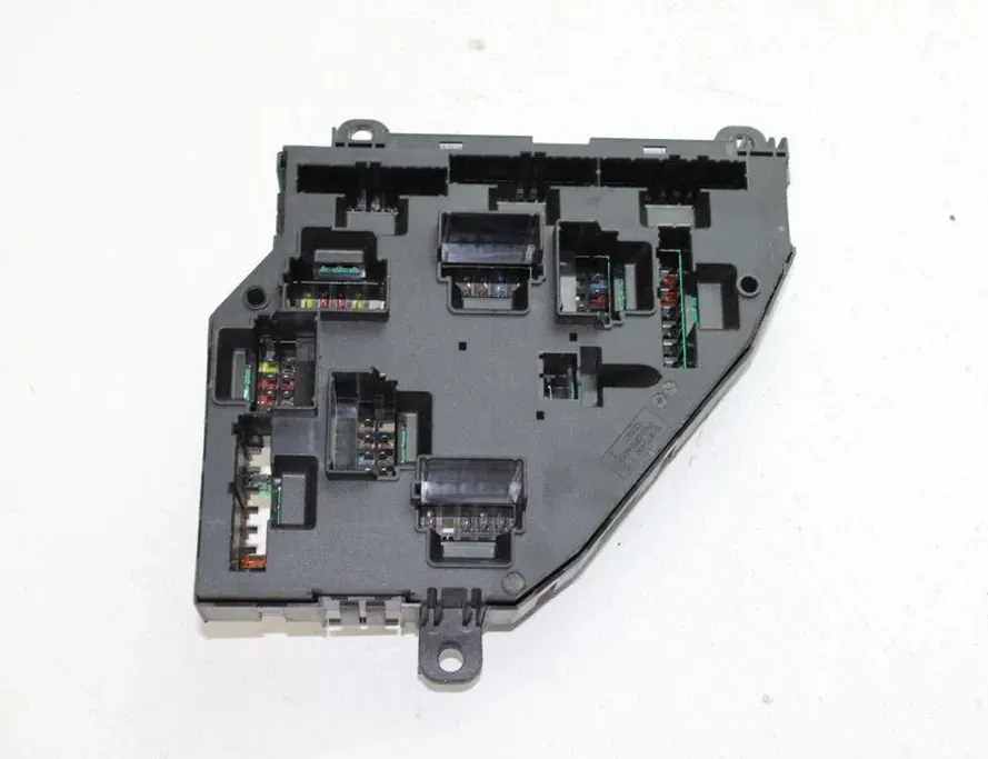 BMW 5 Series F10/F11 (2009-2017) Блок предохранителей 9210857 33277149