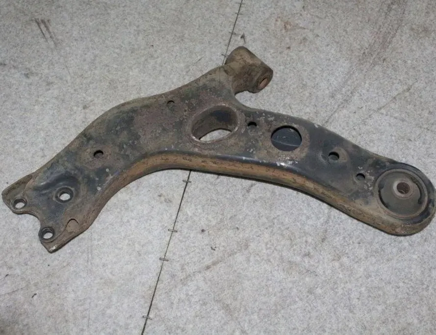 TOYOTA RAV4 3 generation (XA30) (2005-2012) Передний рычаг 33282166