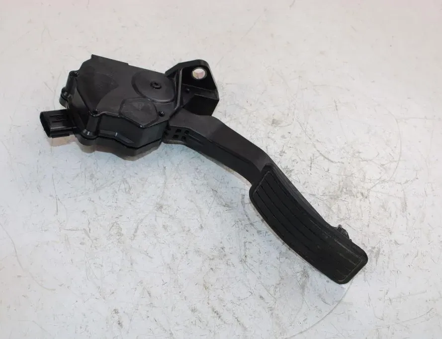 SUBARU Outback 4 generation (2009-2014) Throttle Pedal 36010AG140 33288489