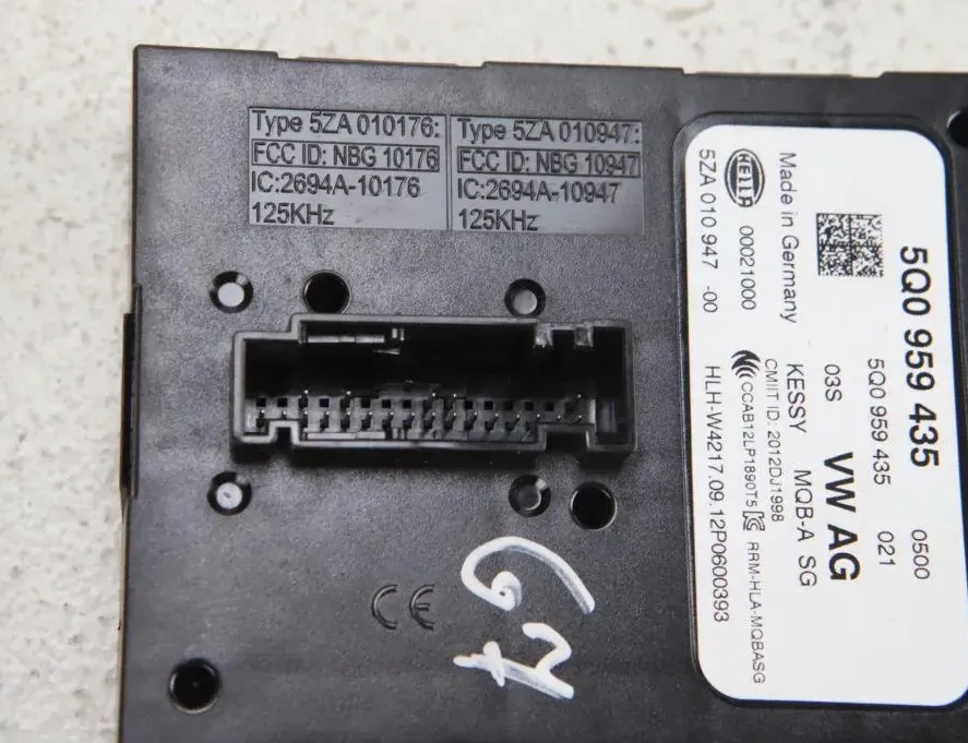 VOLKSWAGEN Golf 8 generation (2019-2023) Riadiaca jednotka brzdového systému 5Q0959435 33295227