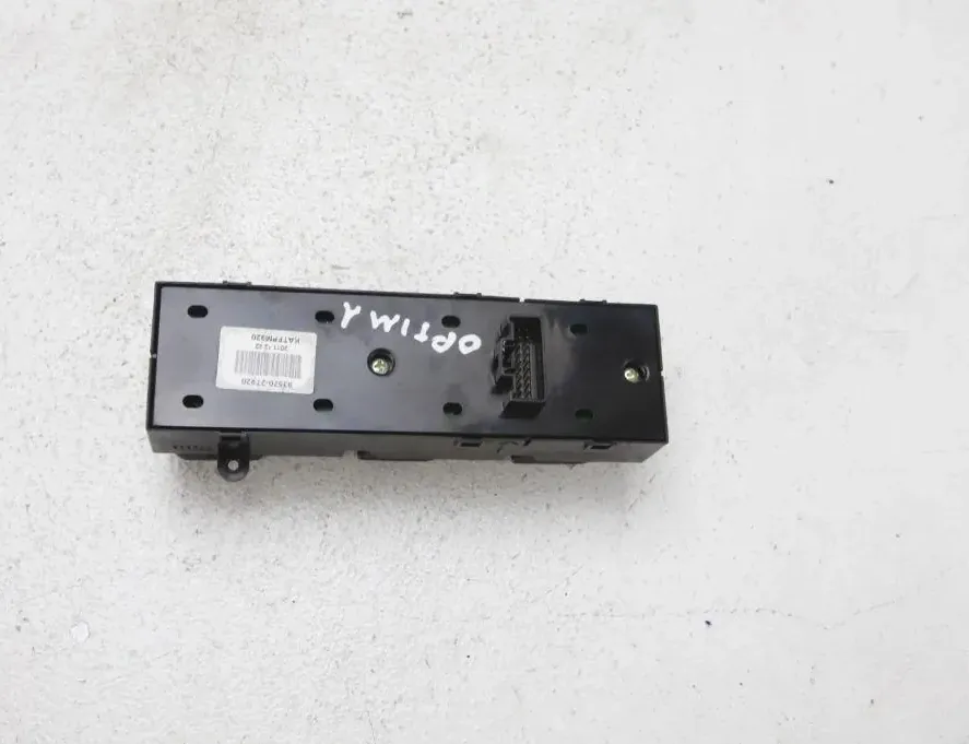KIA Optima 3 generation (2010-2015) Кнопка стеклоподъемника задней правой двери 93570-2T920,935702T920 33295983