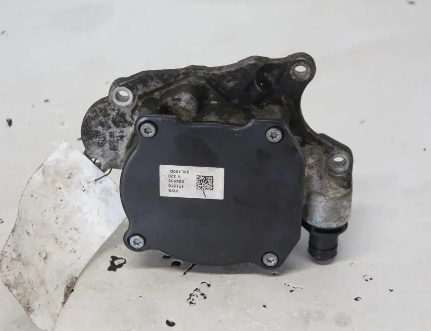 VOLKSWAGEN Caddy 3 generation (2004-2015) Vacuum Pump 03L100D,03L145207 33298087